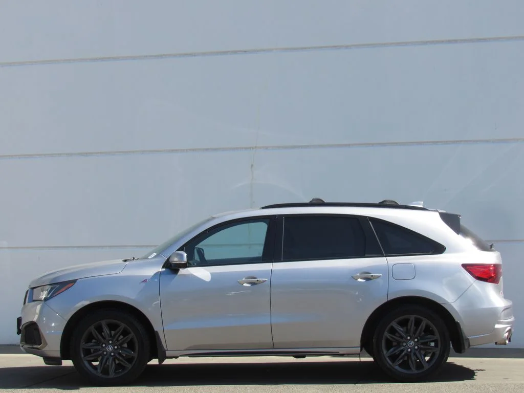 Used 2020 Lunar Silver Metallic Acura Technology & A-Spec Packages image 4