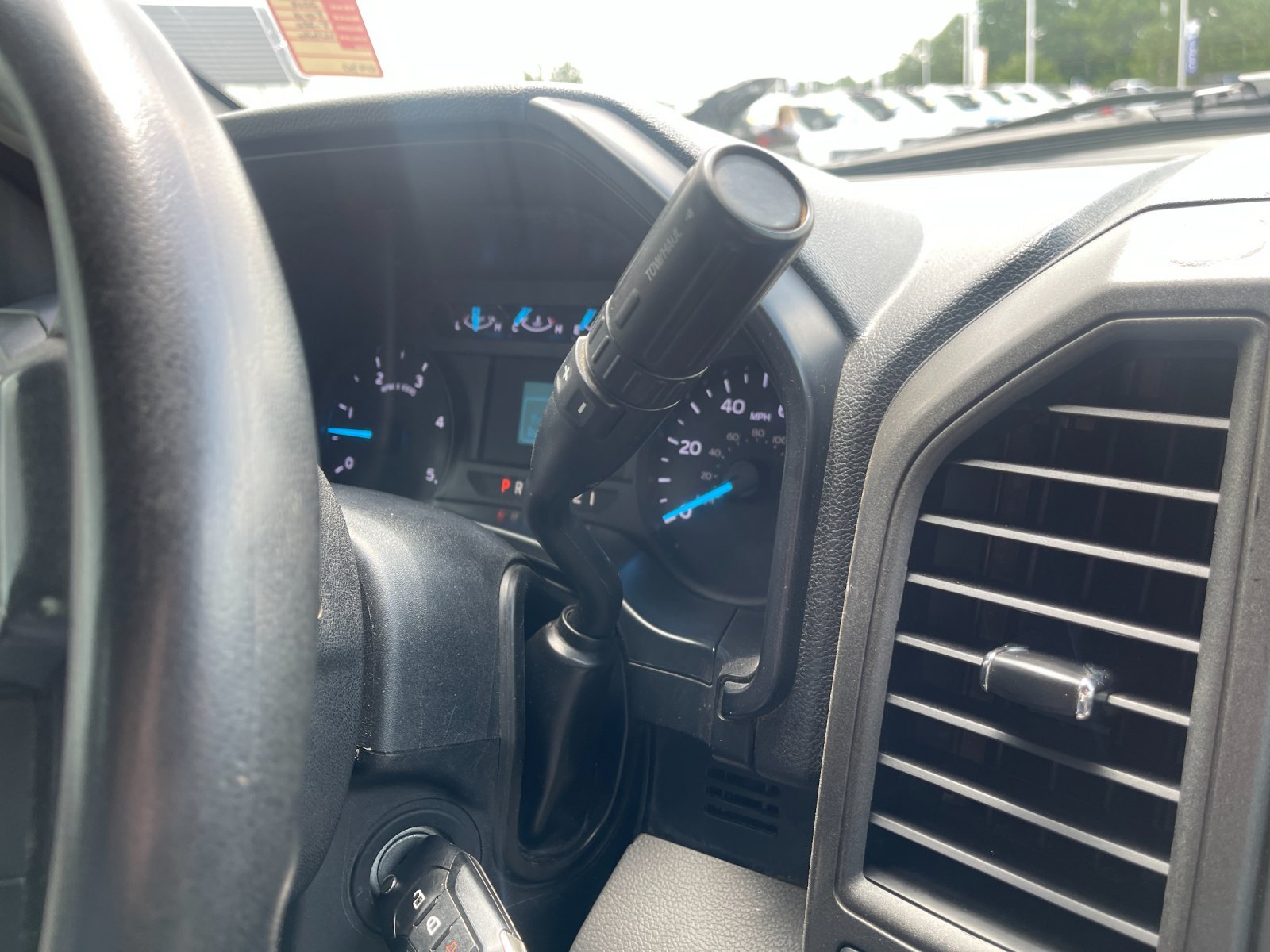 Used 2019 White Ford XL image 23