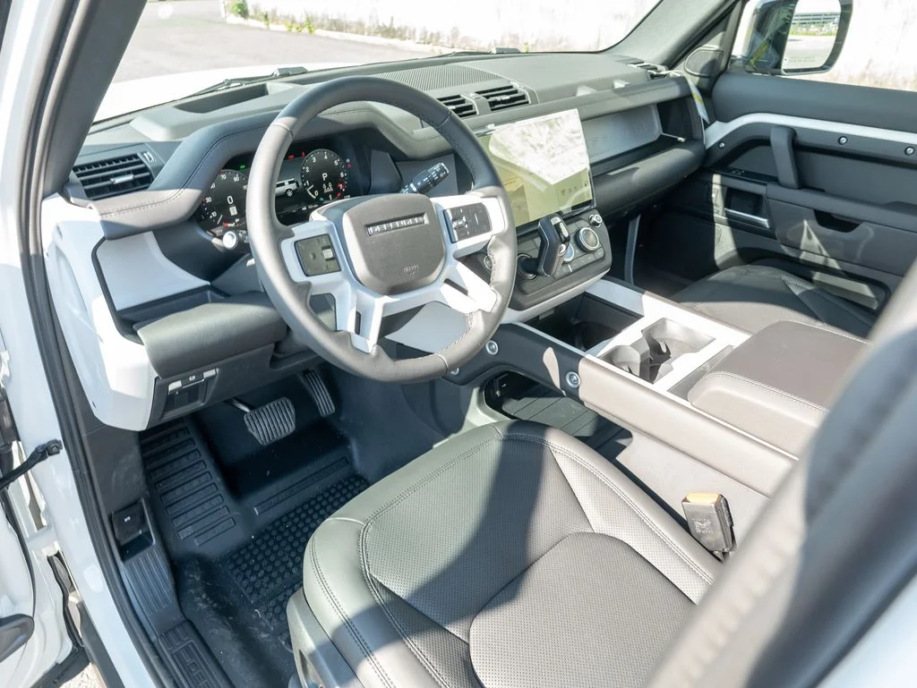 New 2026 Fuji White Land Rover S image 11