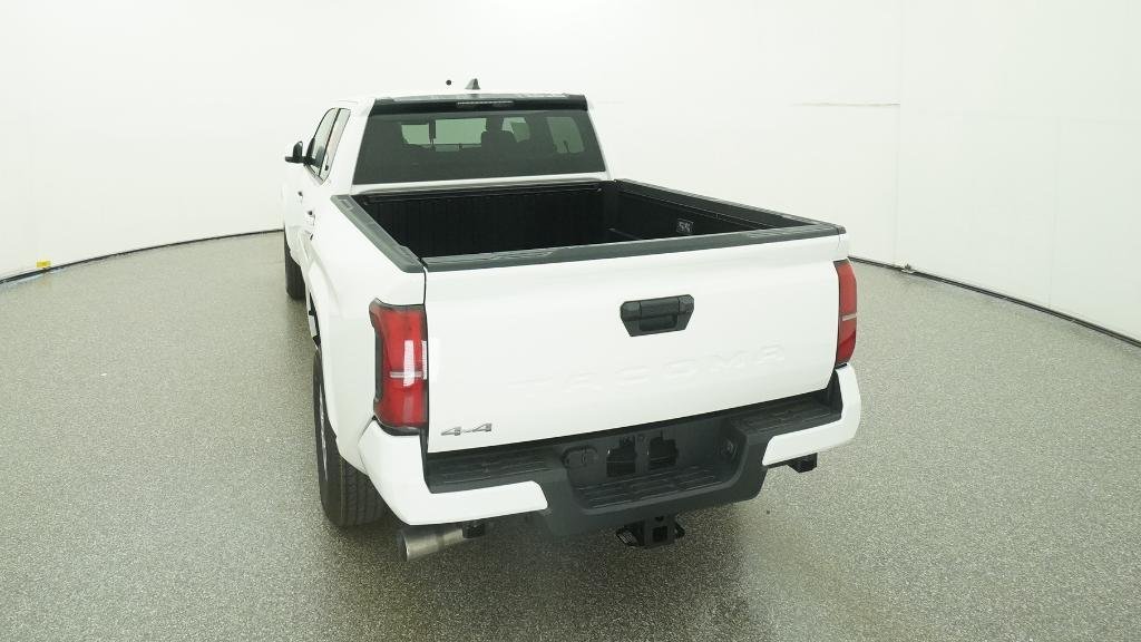 2026 Toyota Tacoma SR5 - Photo 17