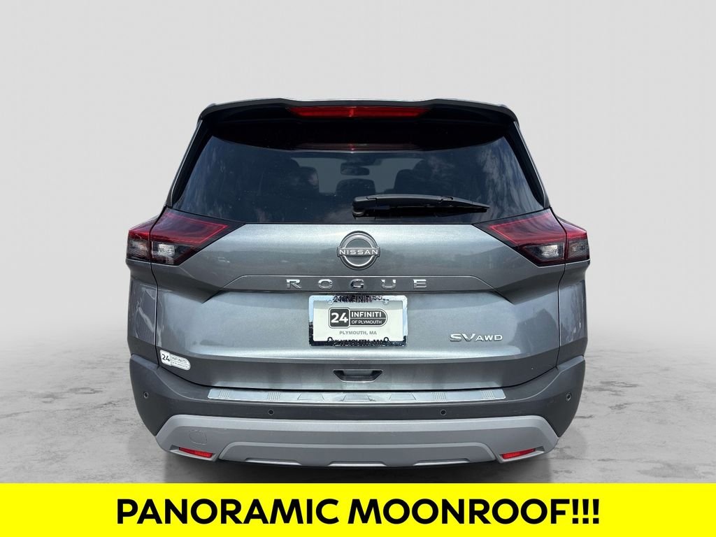 Used 2023 Gray Nissan SV image 4