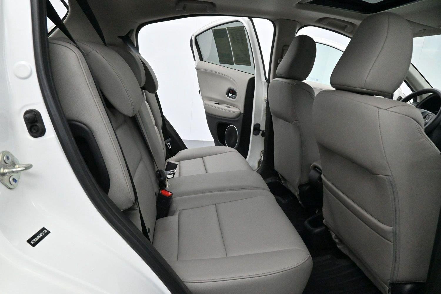 Used 2018 White Orchid Pearl Honda EX-L Navi image 29