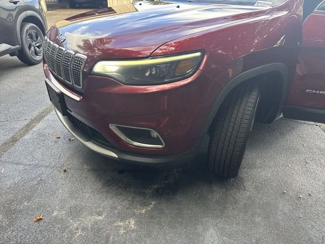 Used 2019 Red Jeep Limited image 32