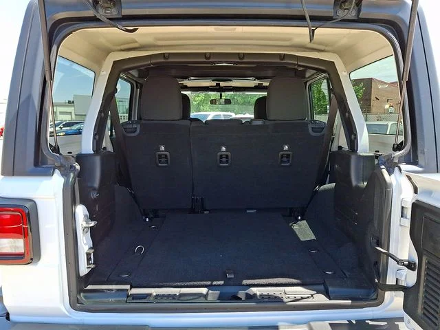 Used 2018 White Jeep Unlimited Sport S image 30