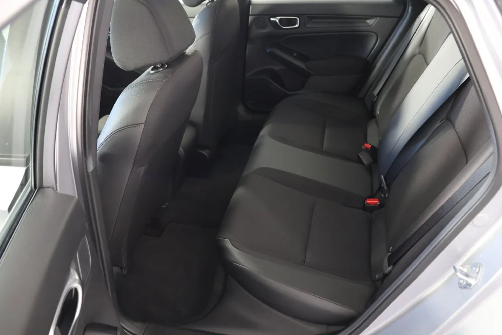Certified Used 2025 Solar Silver Metallic Honda Sport image 21