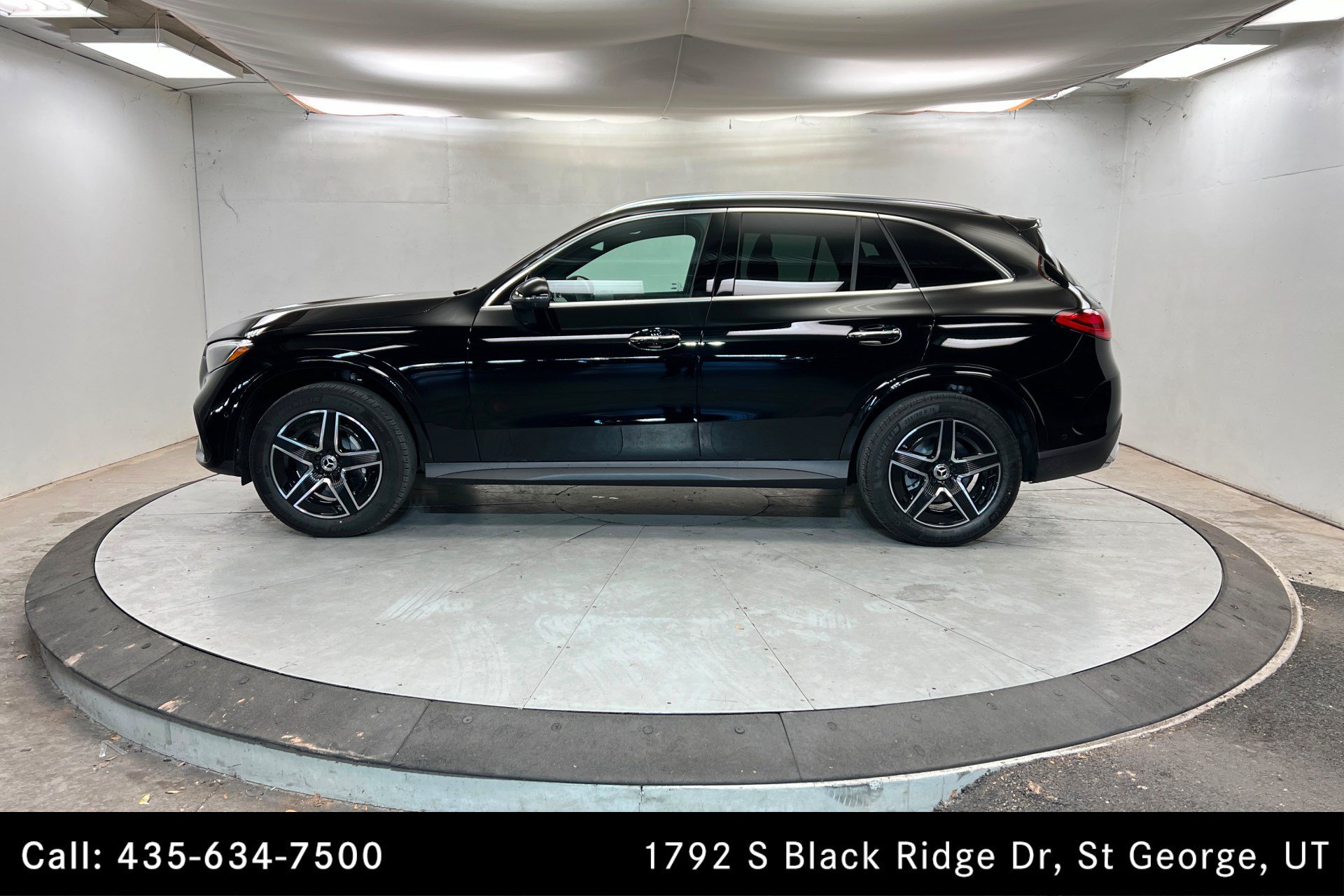 Used 2026 Black Mercedes-Benz GLC 300 image 2