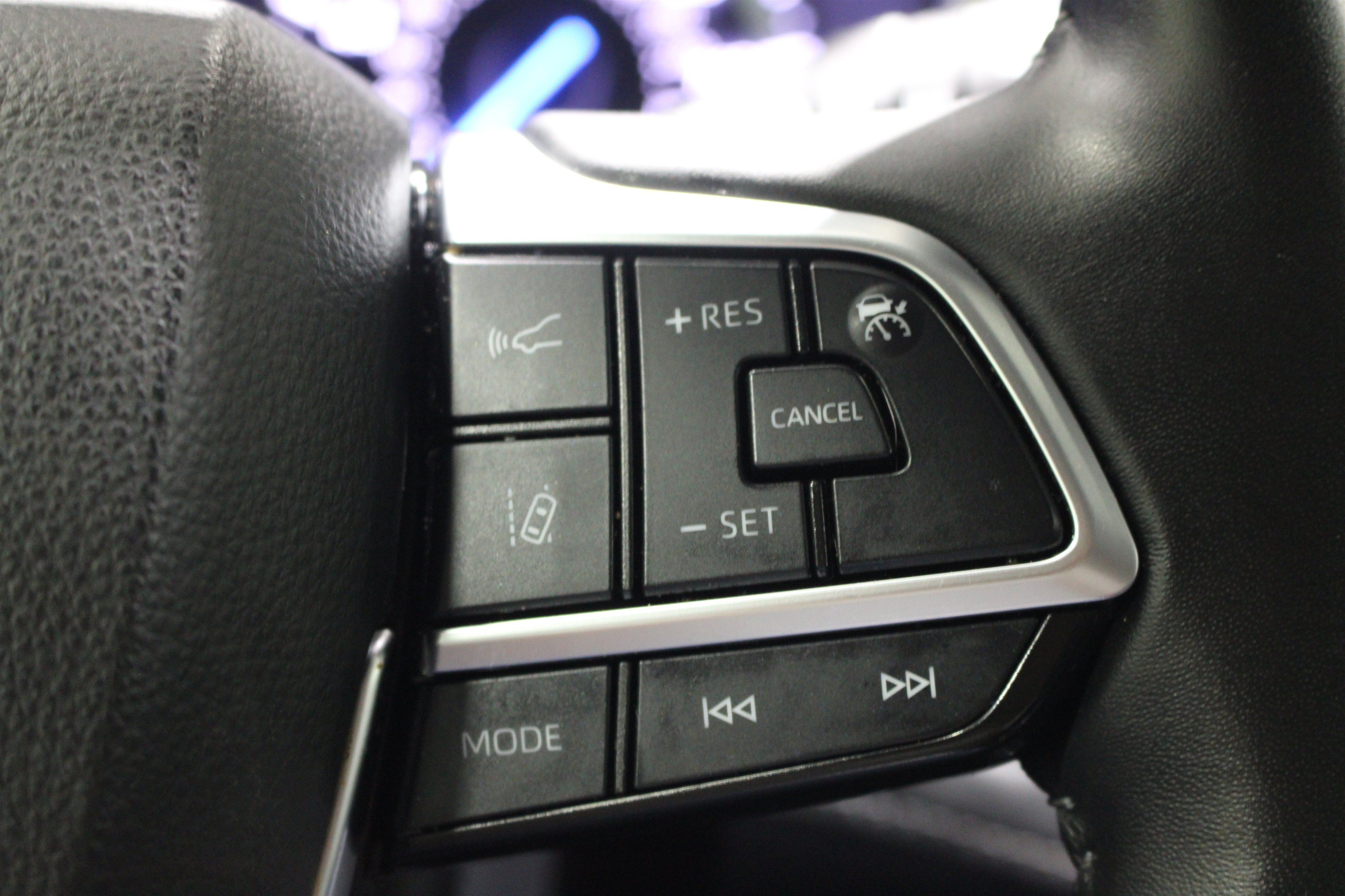 2020 Toyota Highlander XLE - Photo 11
