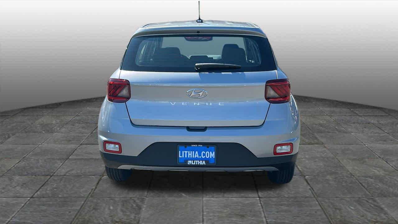 New 2026 Shimmering Silver Hyundai SE image 36