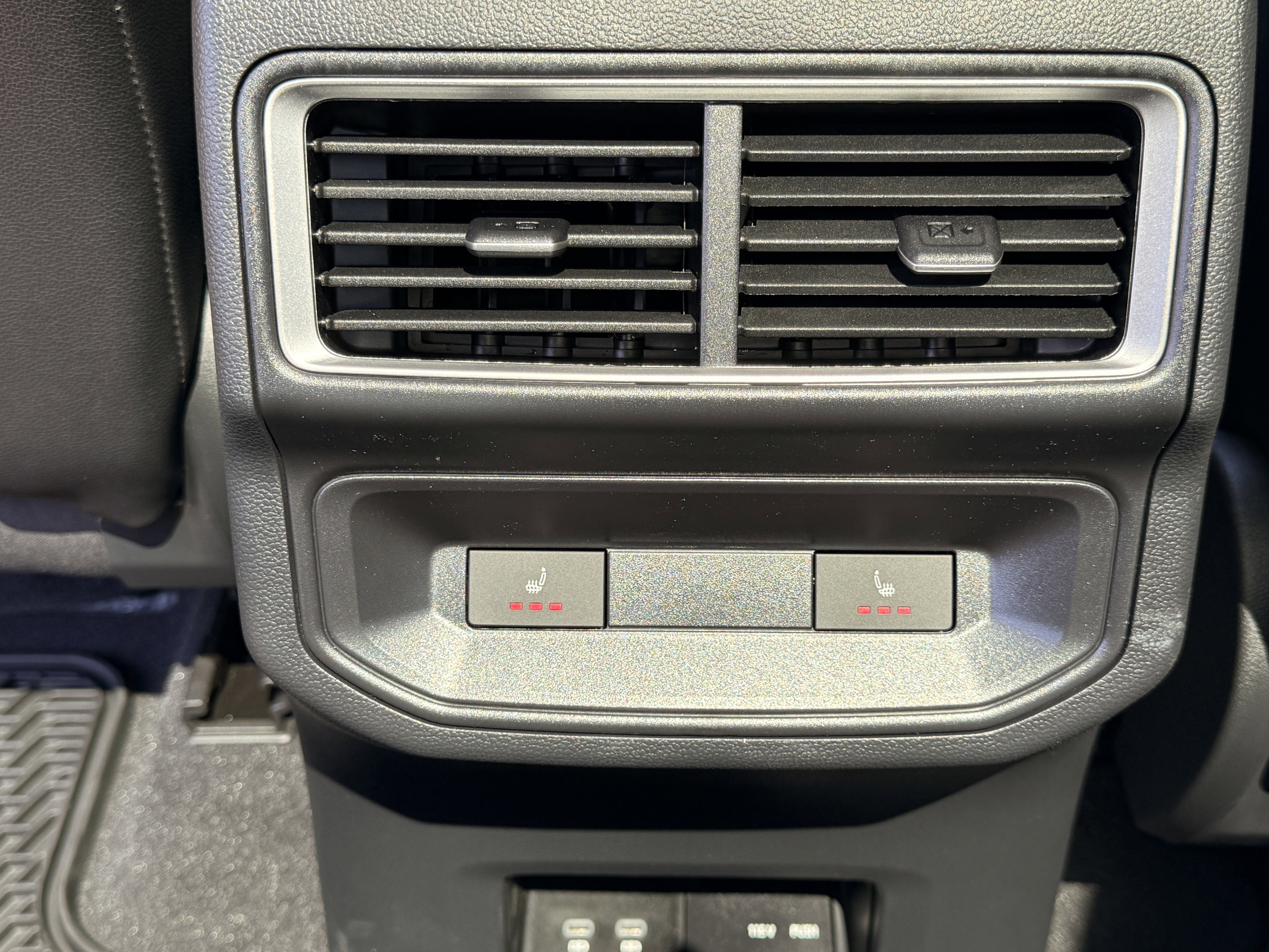 2026 Volkswagen Atlas Cross Sport SEL - Photo 6