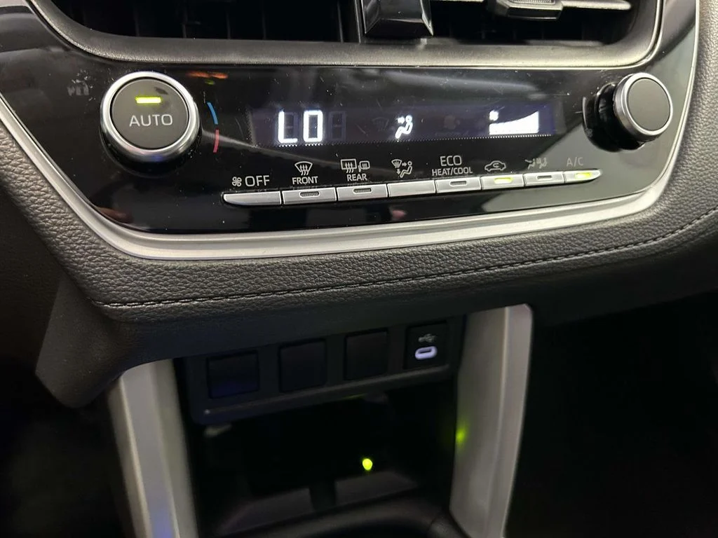 Used 2025 Silver Toyota LE image 23