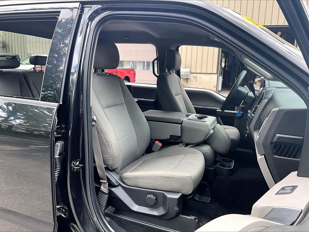 Used 2015 Tuxedo Black Metallic Ford XLT image 11