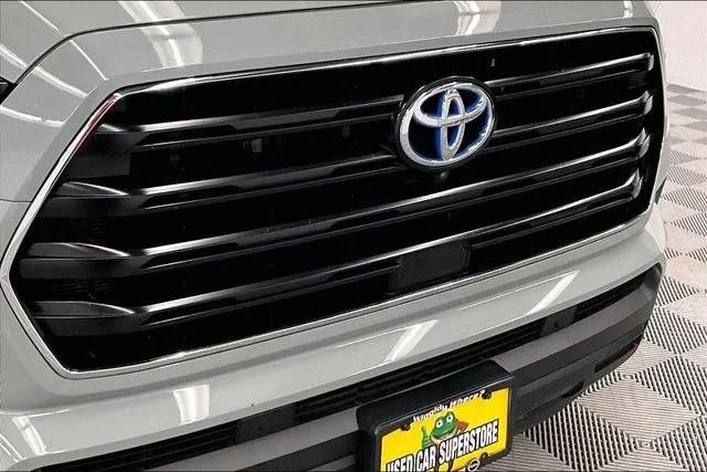 Used 2024 Lunar Rock Toyota SR5 image 34