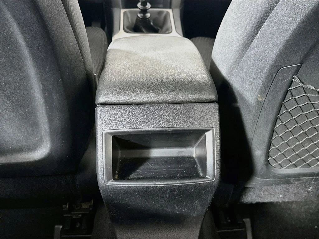 Used 2011 Blue Subaru 2.5i image 27