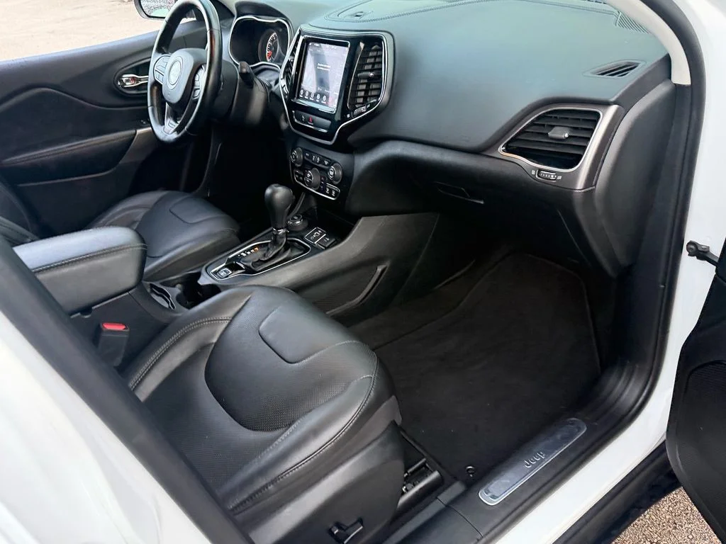 Used 2020 White Jeep Limited image 16