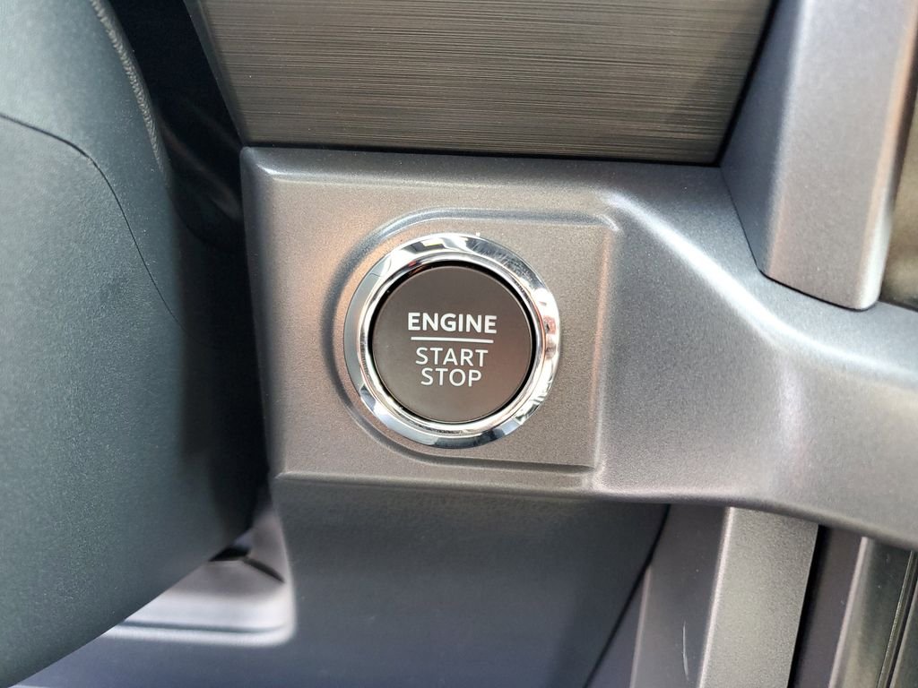 2025 Ford F-150 XLT - Photo 12