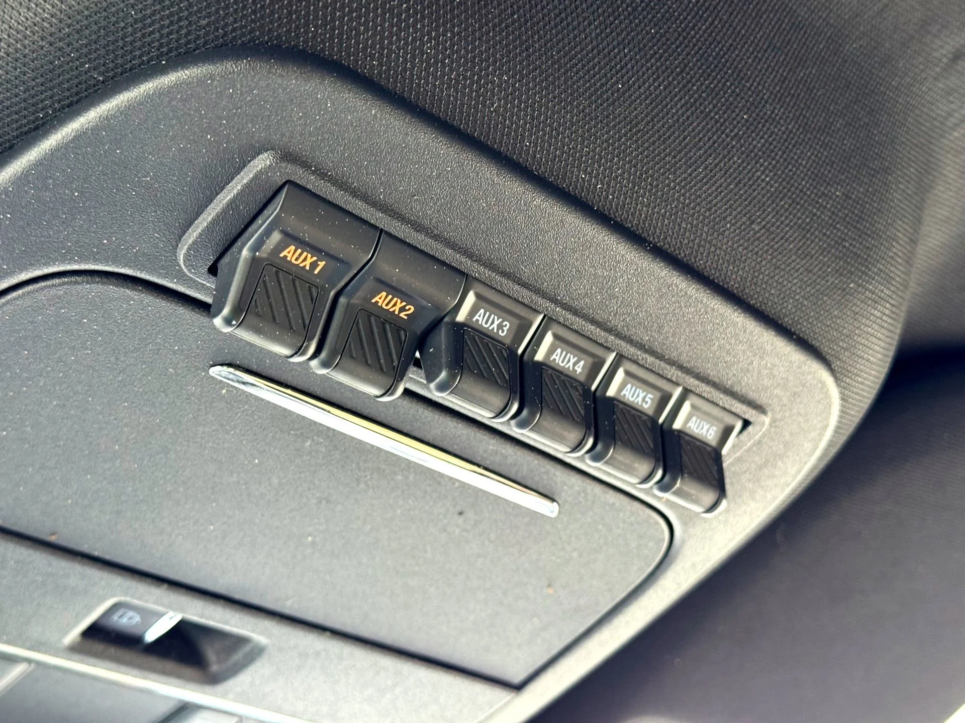 Used 2024  Ford Lariat image 28