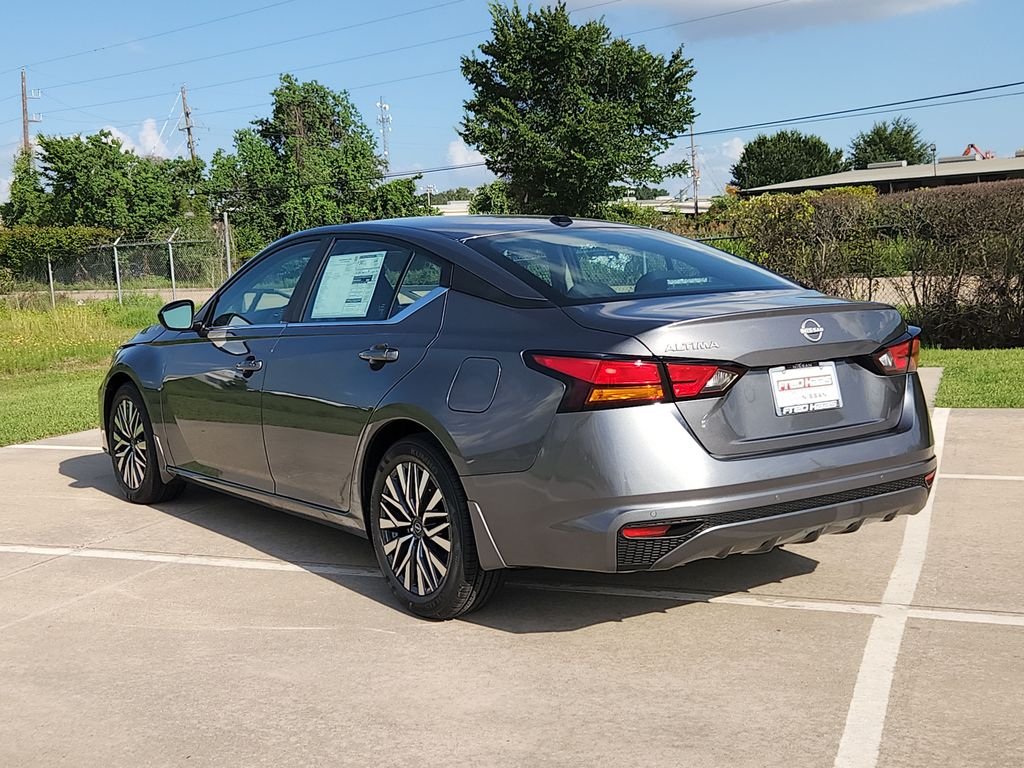 New 2026 Gray Nissan 2.5 SV image 5