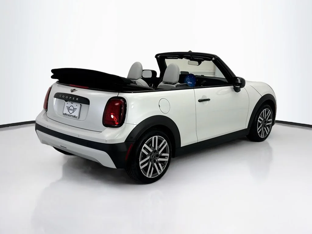 New 2026 Nanuq White Metallic MINI Signature Plus image 5