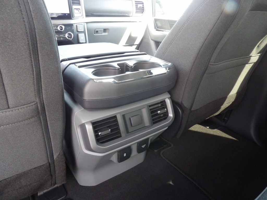 New 2026 Agate Black Metallic Ford XLT image 13