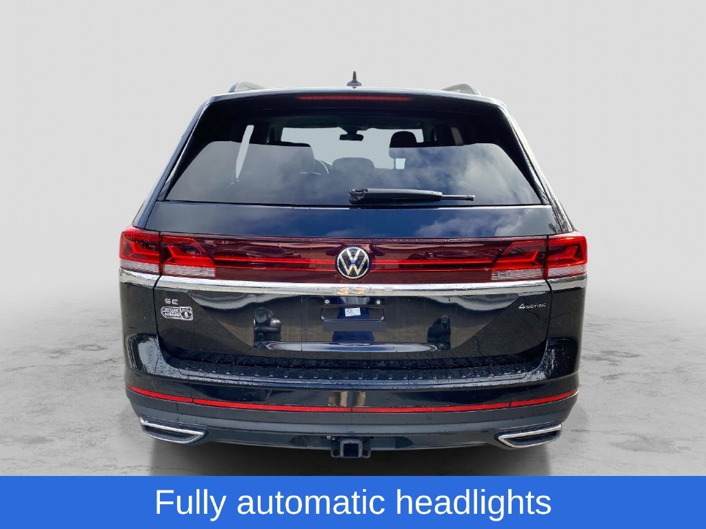 Used 2024 Black Volkswagen 2.0T SE w/Technology image 4
