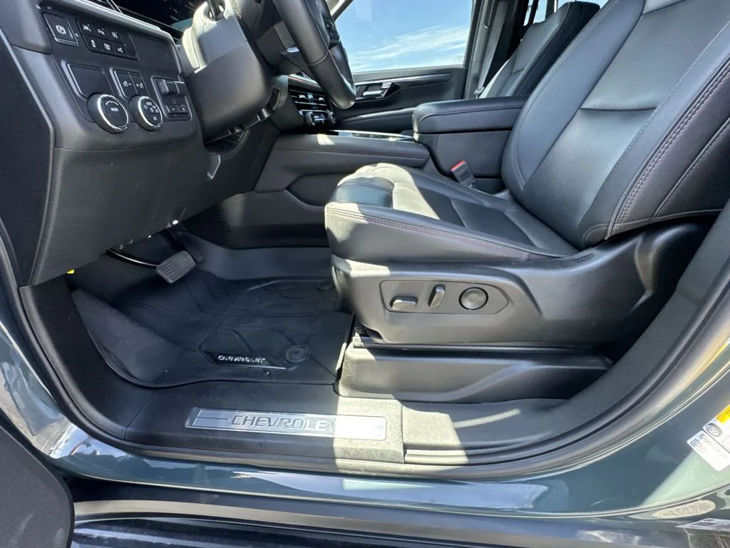 Used 2025 Gray Chevrolet RST image 20