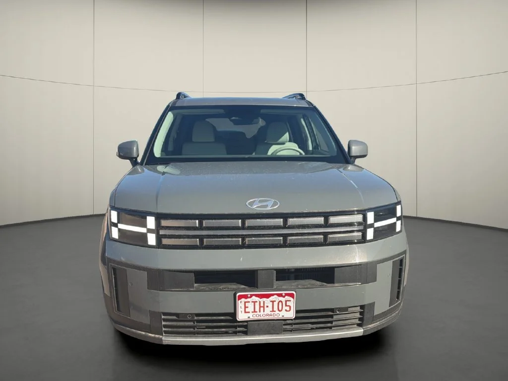 Used 2025 Gray Hyundai SEL image 2