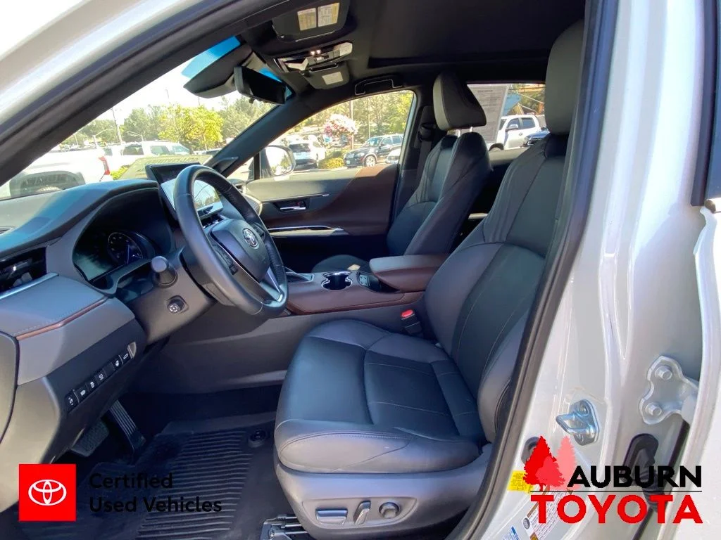 Certified Used 2021 Blizzard Pearl Toyota Limited image 31