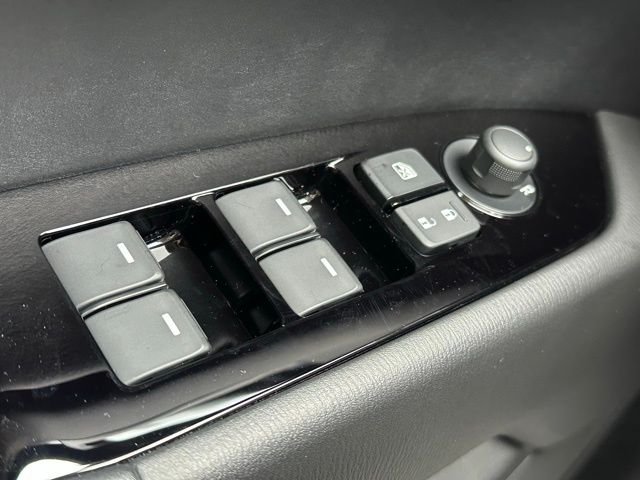 2025 Mazda CX-5 S Preferred package - Photo 17