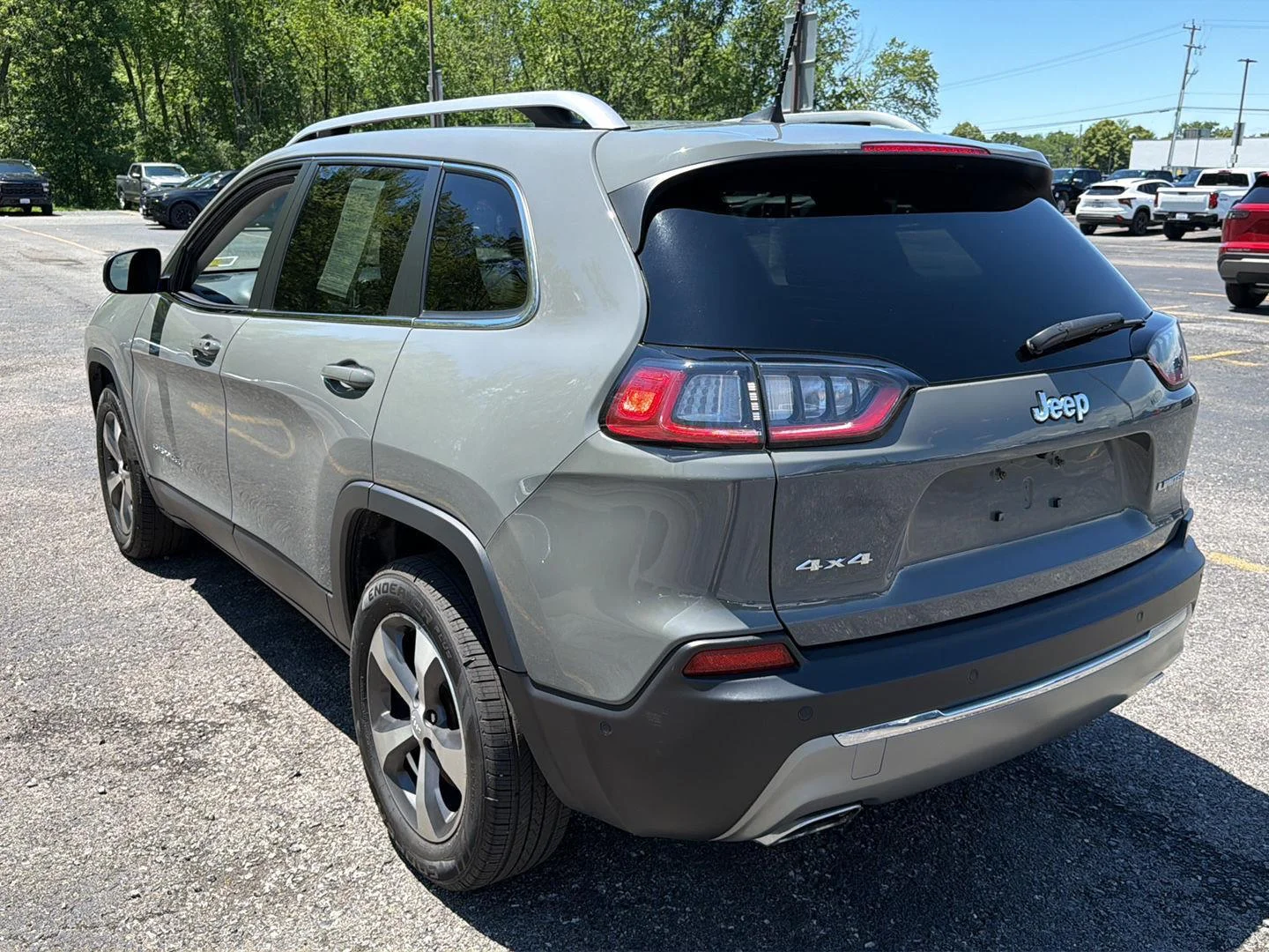 Used 2021 Sting-Gray Clearcoat Jeep Limited image 10
