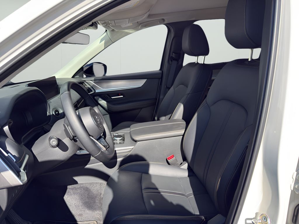 Used 2025 Rhodium White Premium Mazda Premium Package image 10