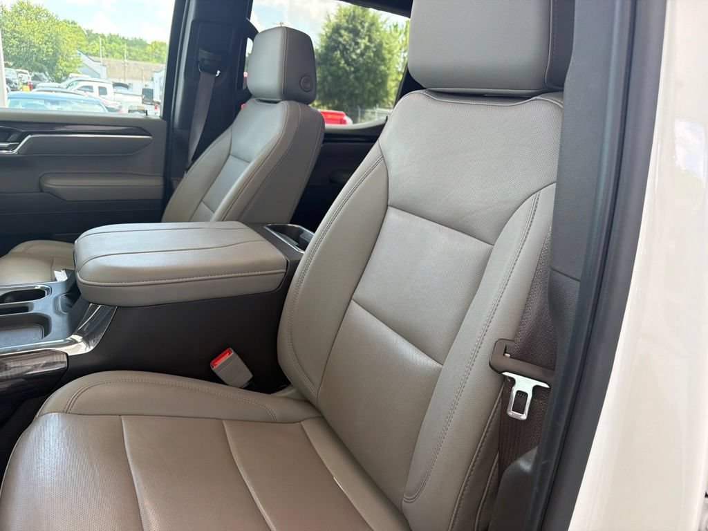 Used 2023 Iridescent Pearl Tricoat Chevrolet LTZ image 10