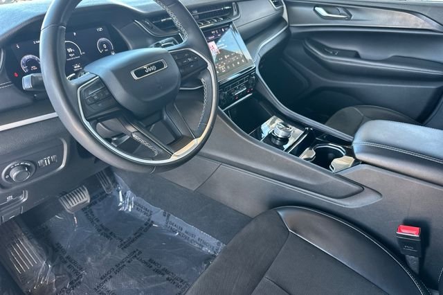 Certified Used 2023 White Jeep Altitude image 10