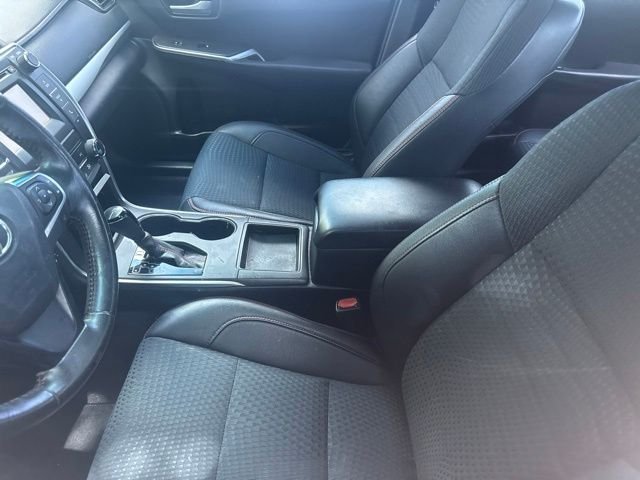 Used 2015 Silver Toyota SE image 13