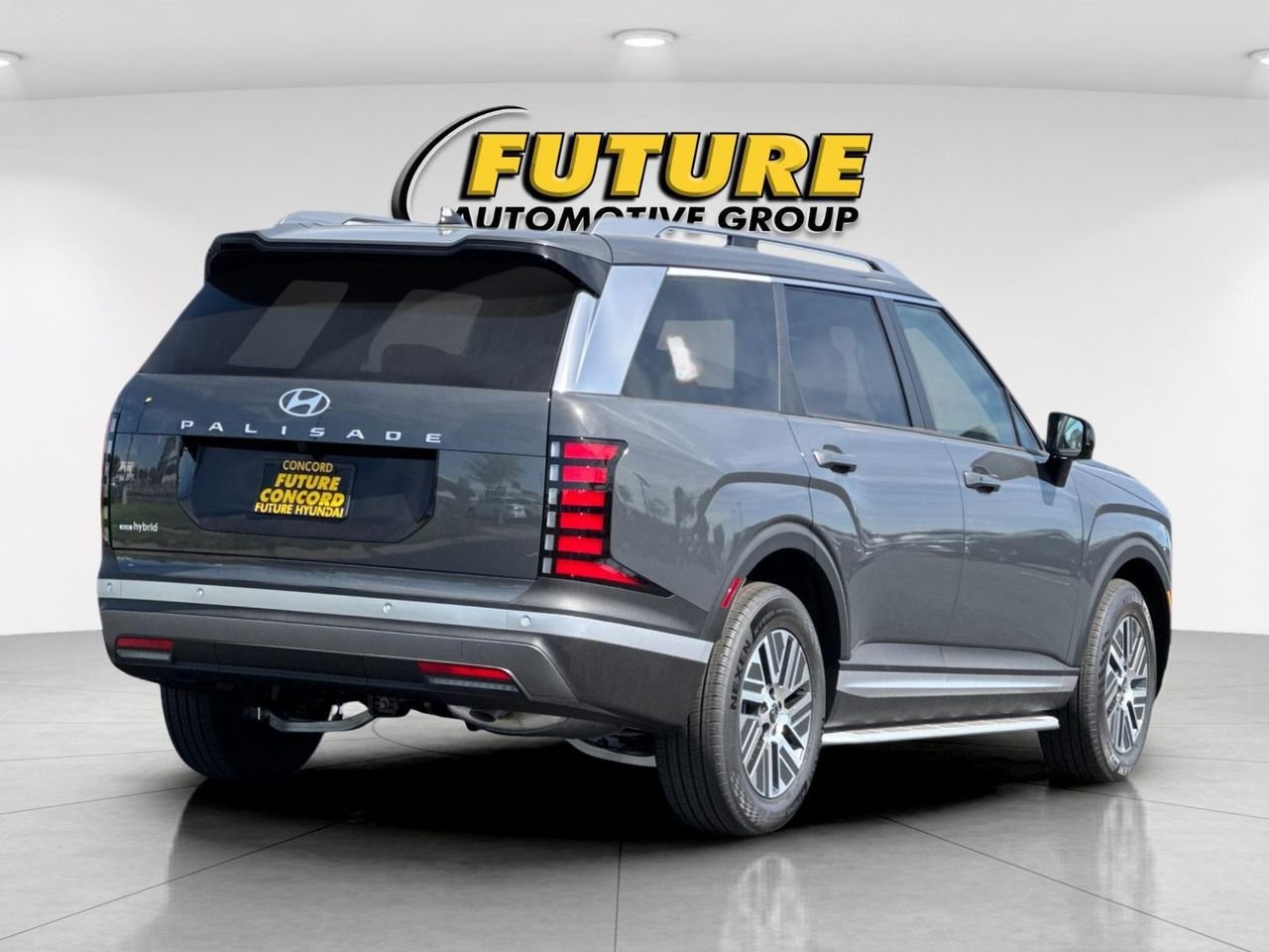 New 2026 Gray Hyundai Blue SEL 8P image 3