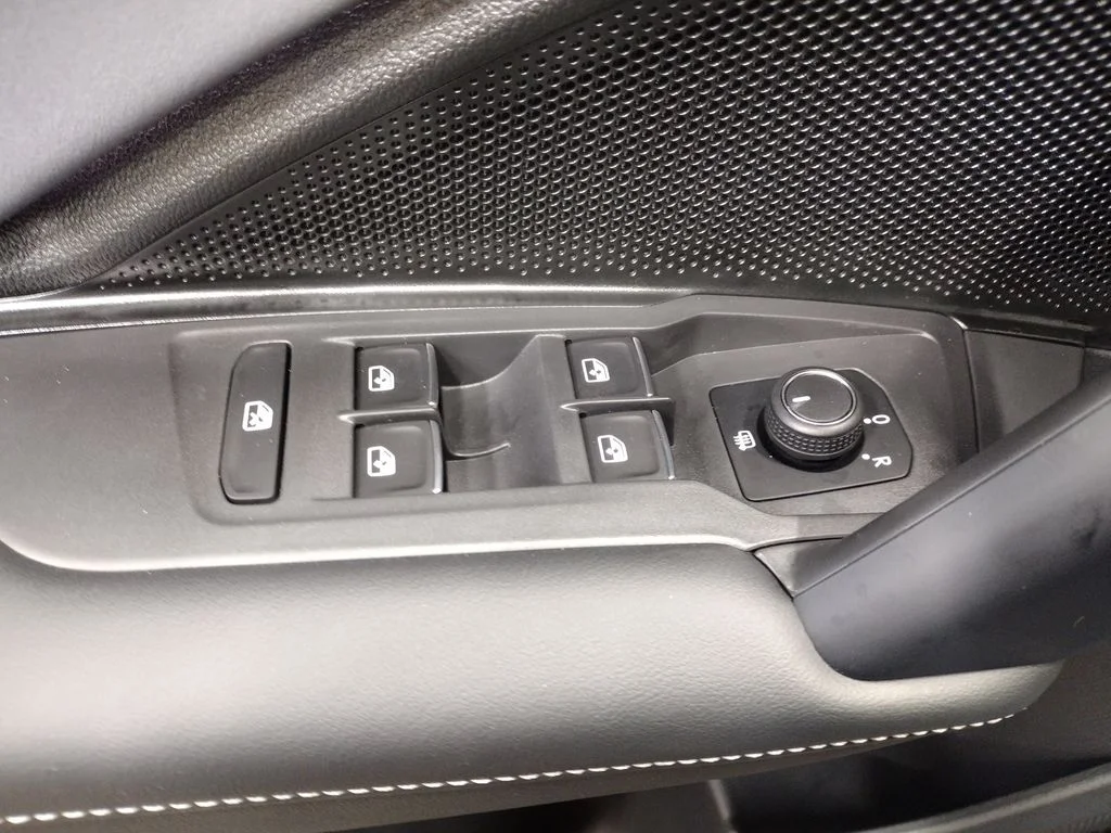 New 2026 Blue Volkswagen 2.0T SE image 21