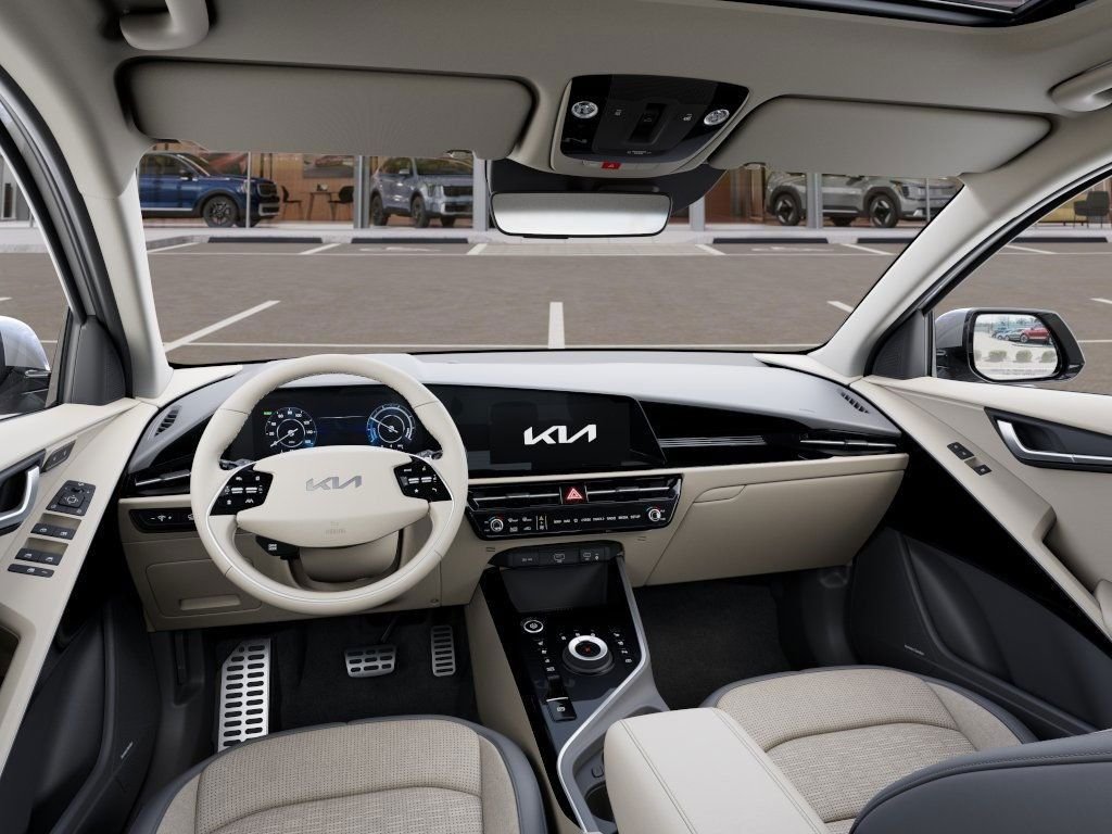 New 2026 Snow White Pearl Kia WAVE image 14