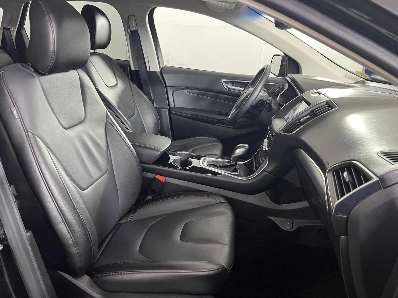 Used 2018 Shadow Black Ford Titanium image 28