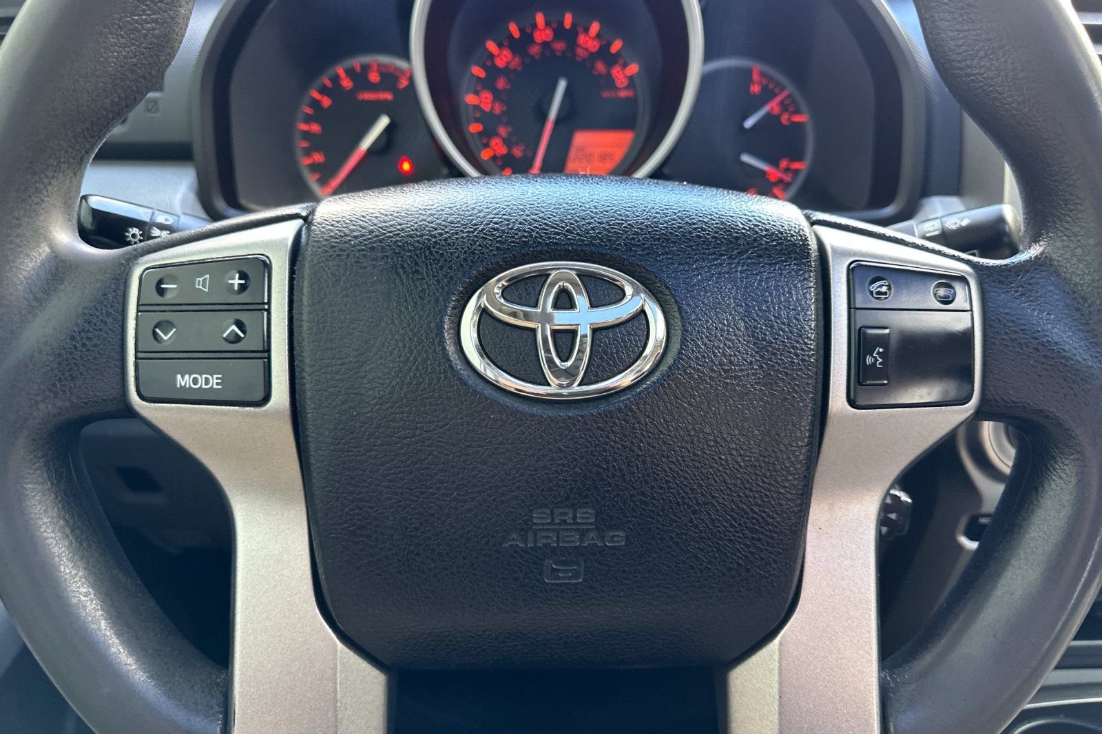 Used 2011 Silver Toyota SR5 image 21