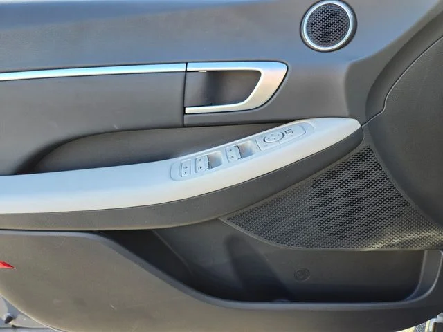 Used 2025 Blue Hyundai SEL image 34