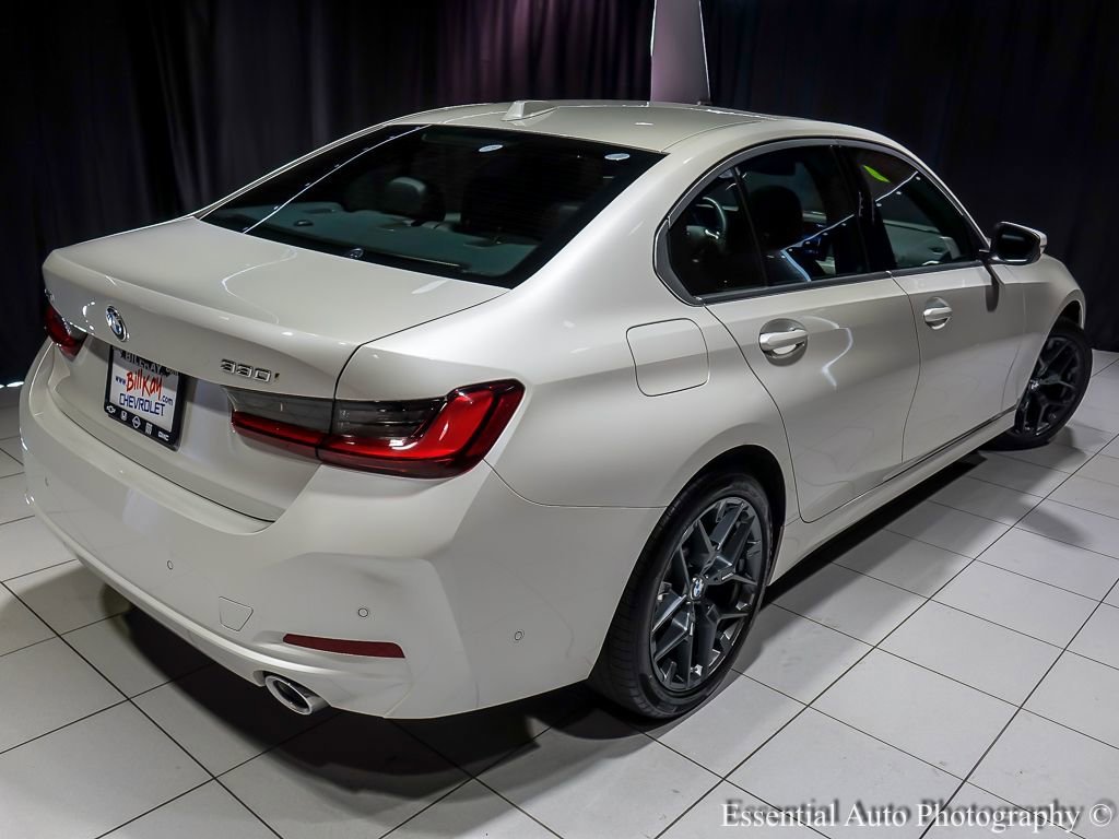 2025 BMW 3 Series 330i - Photo 11