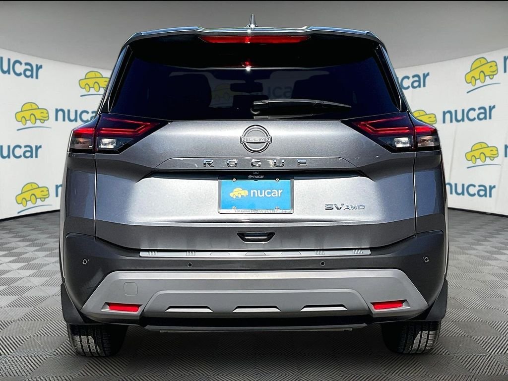 Used 2023 Gray Nissan SV image 5