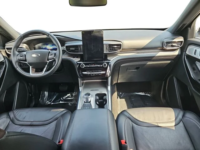 Used 2023 White Ford Platinum image 9