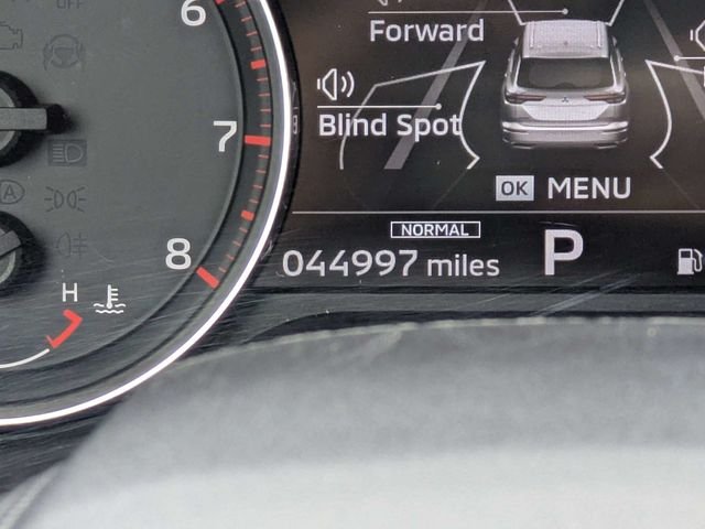 Used 2024 Gray Mitsubishi SE image 32