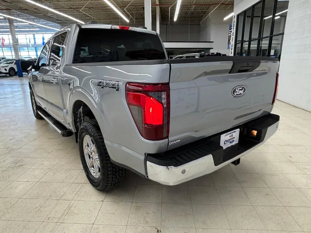 Used 2025 Silver Ford XLT image 6