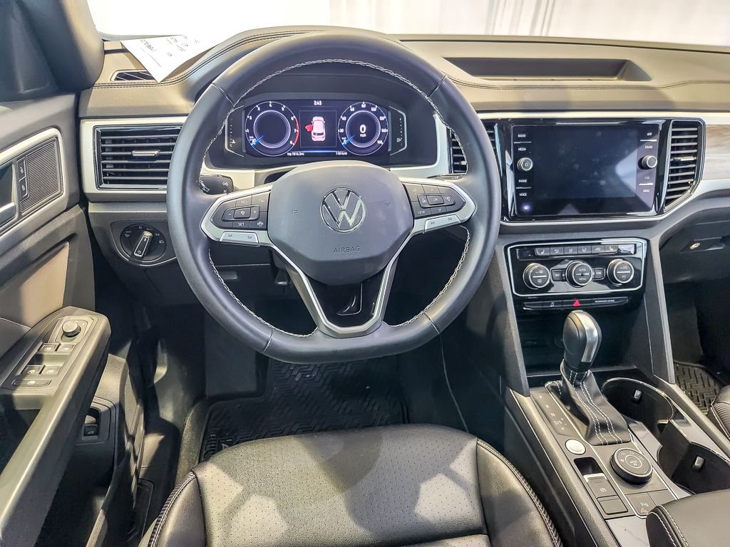Used 2023 Pure White Volkswagen 3.6L V6 SE w/Technology image 11