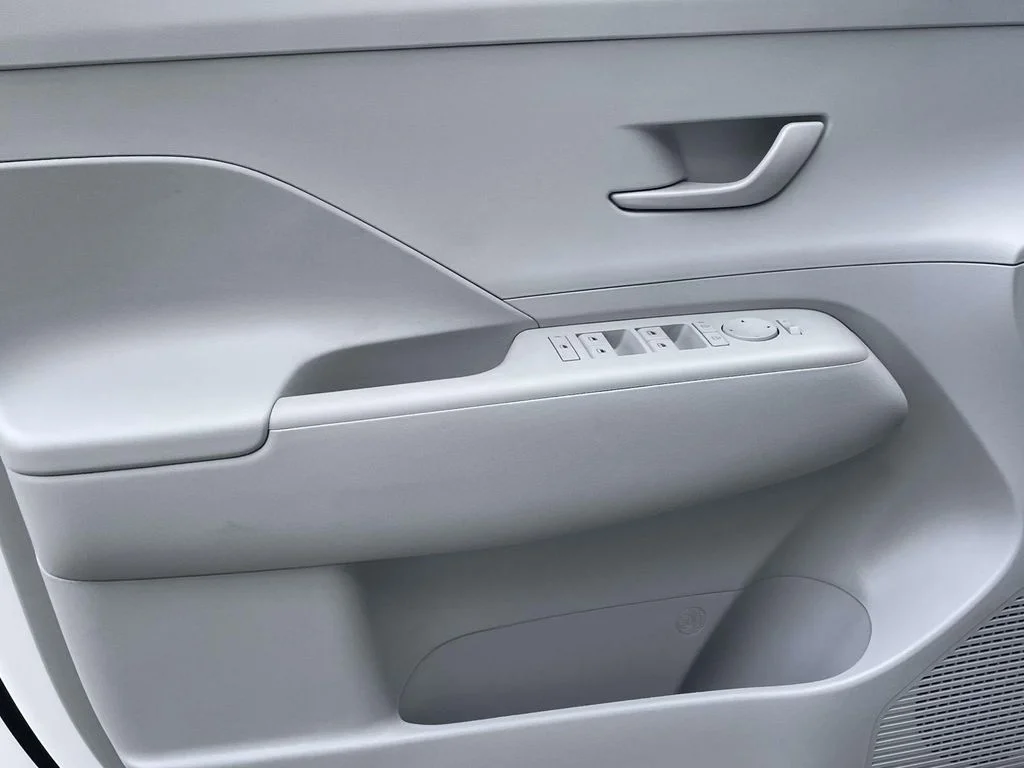 New 2026 White Hyundai SEL Sport image 13