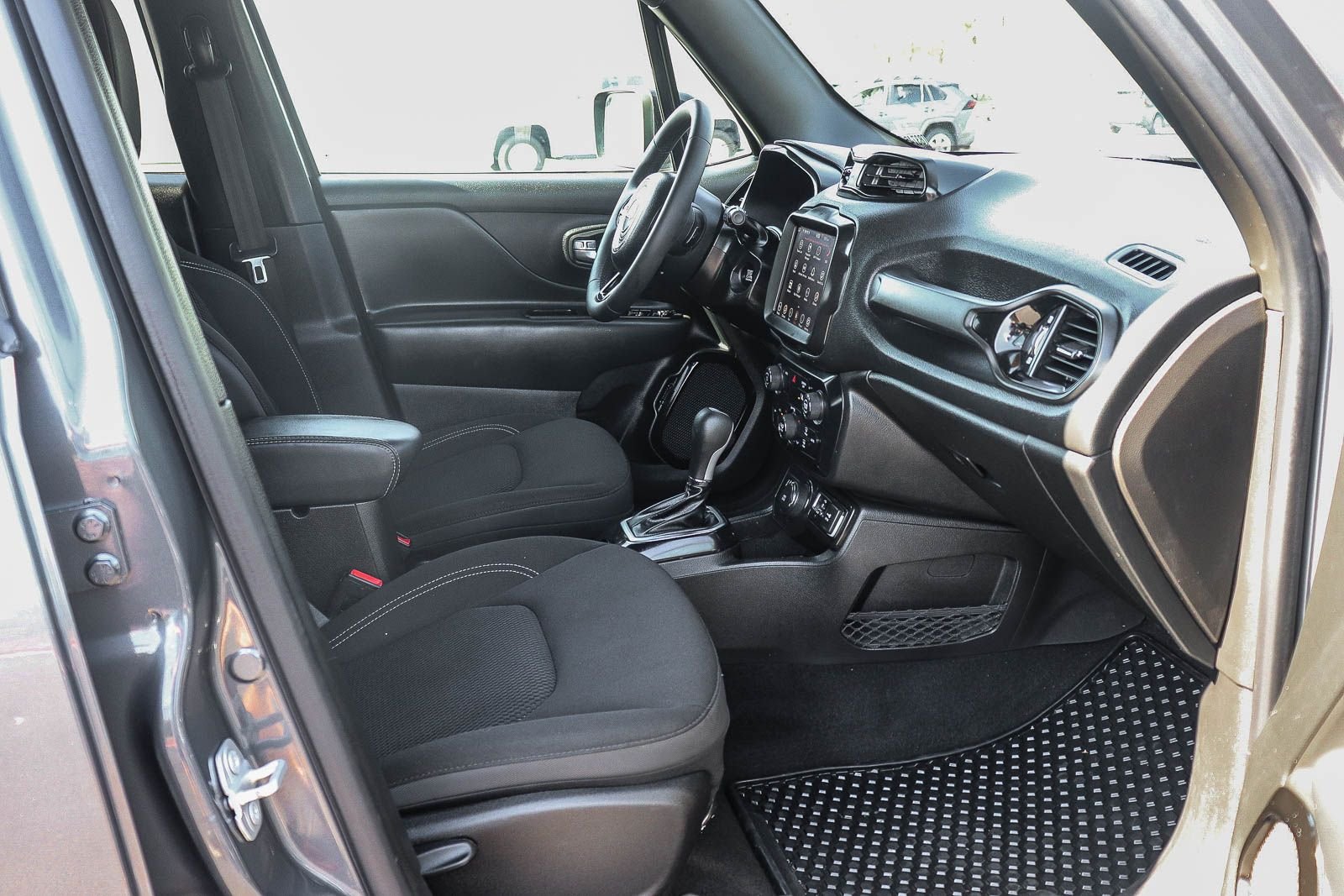 Used 2022 Graphite Gray Jeep Altitude image 20