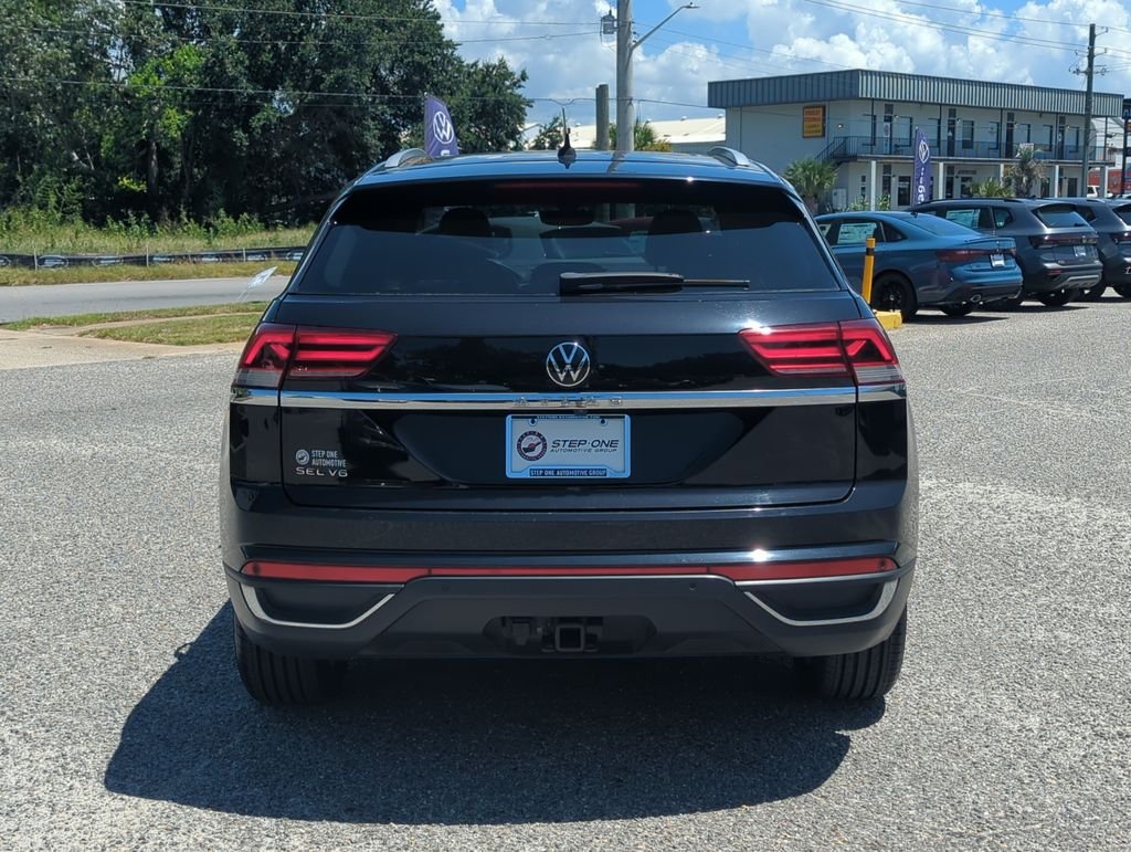 Used 2021 Black Volkswagen 3.6L V6 SEL image 6