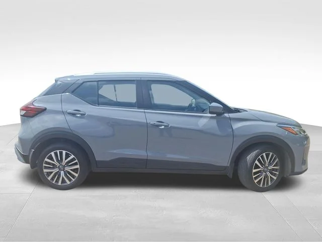 Certified Used 2024 Gray Nissan SV image 9