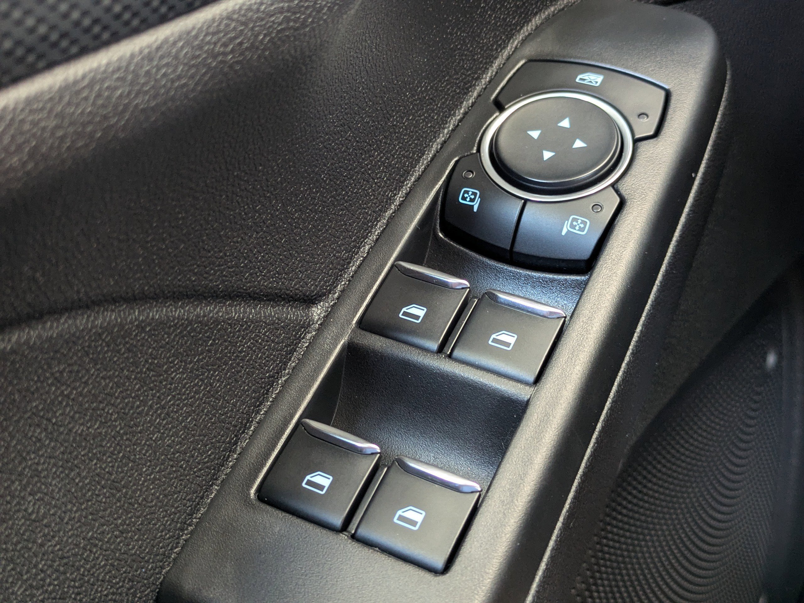 Used 2023 Agate Black Metallic Ford ST-Line image 25